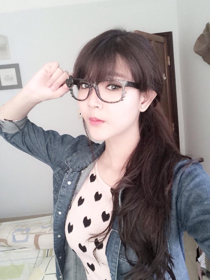 14美女偷拍洗澡